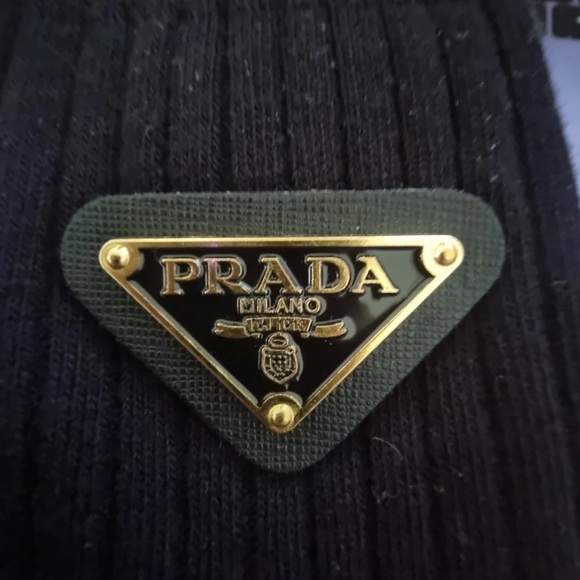 Prada Black and Gold Logo Detail Socks - Picture 4 of 4